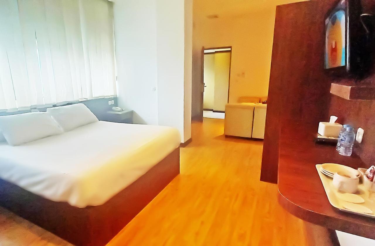 Hotel Aruni Ancol Yakarta Exterior foto